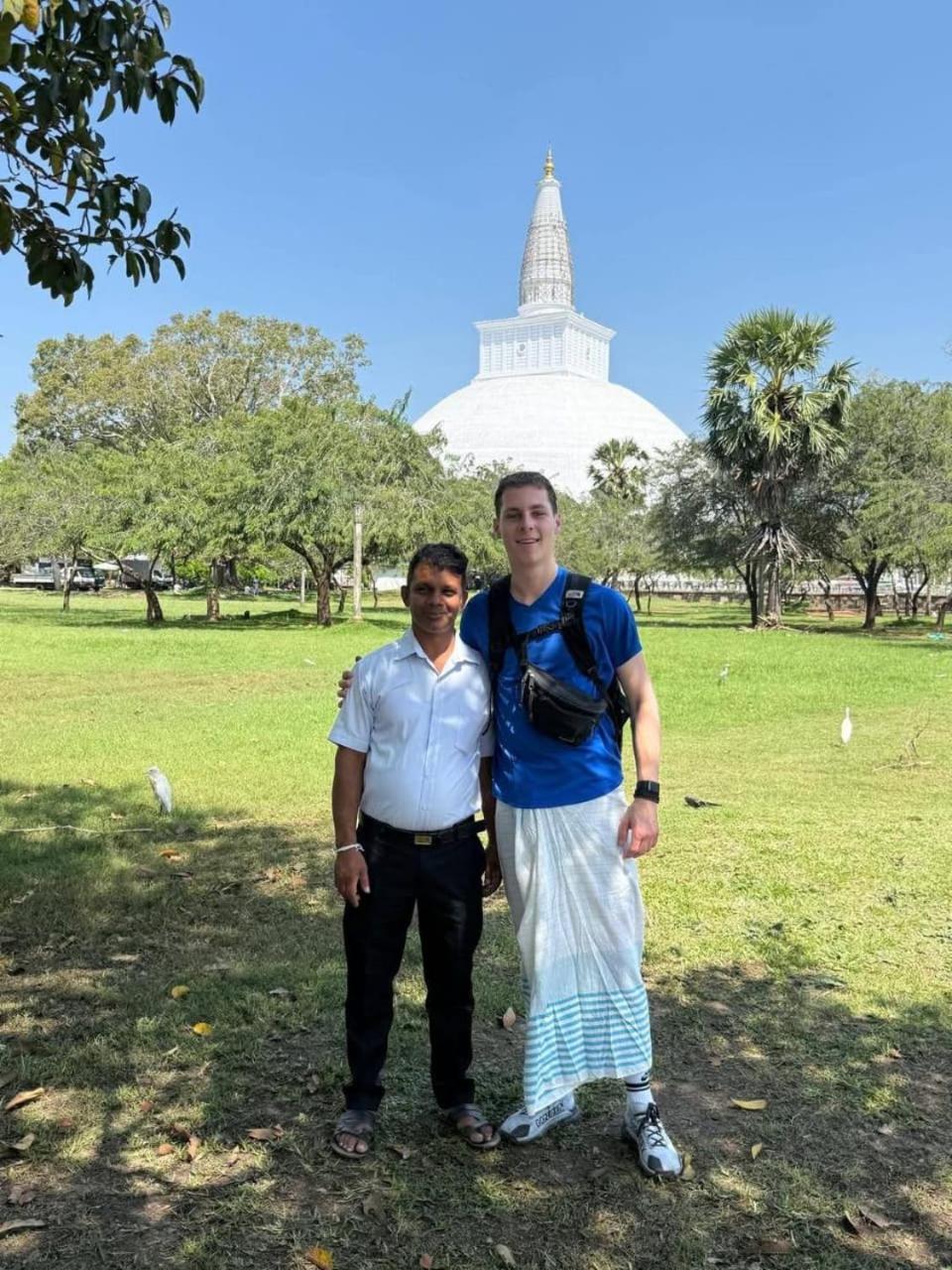 Feel Like Home Anuradhapura Buitenkant foto